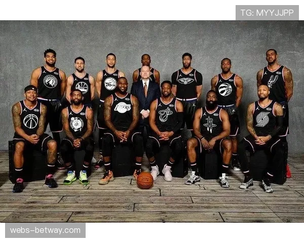 东西部实力对比分析 本赛季总冠军归属悬念评估